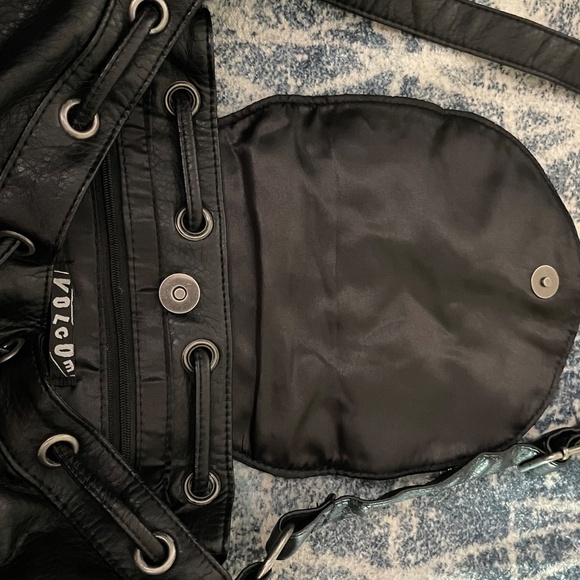 Volcom black bucket bag - Picture 9 of 11